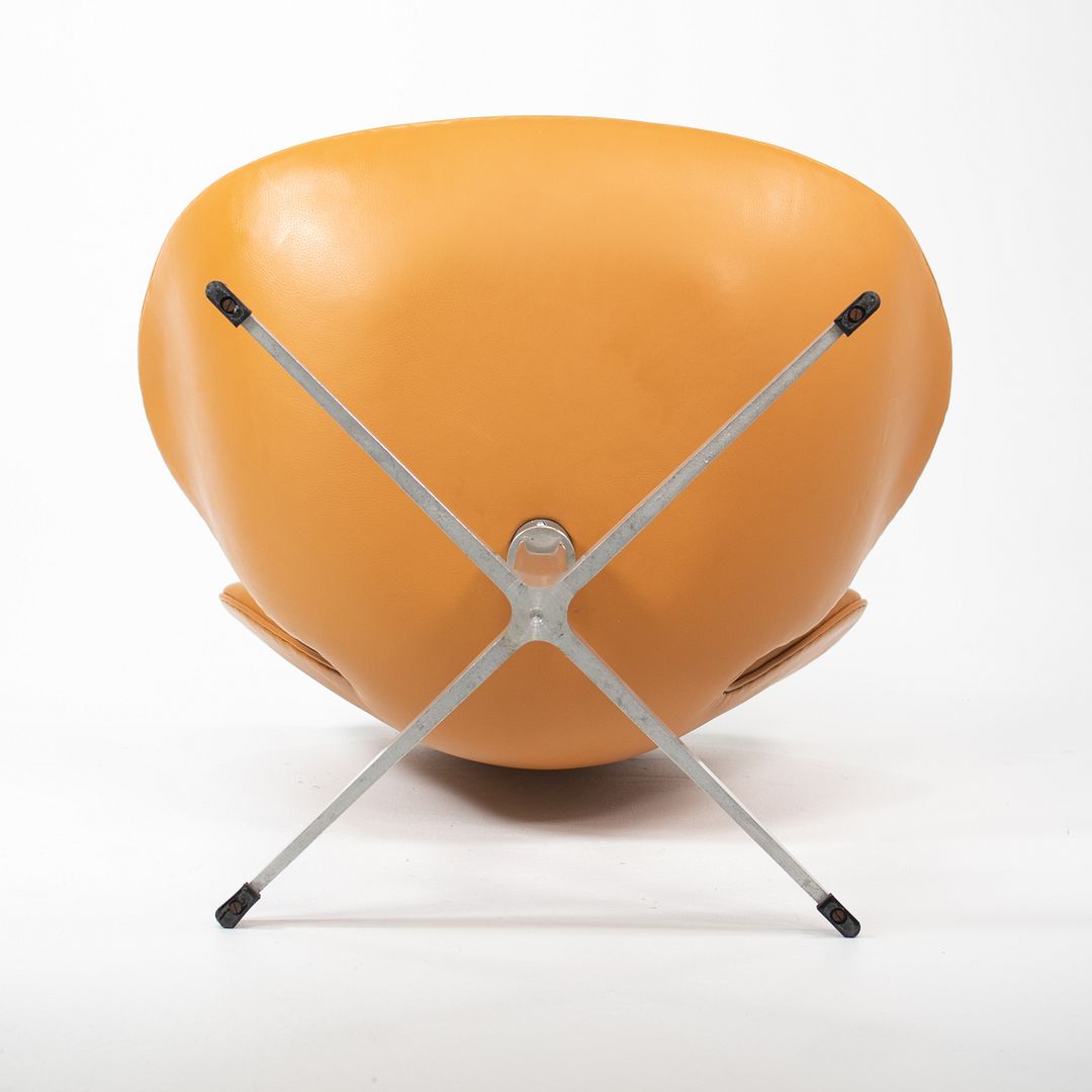 入荷中 by Chair Swan Arne Rarify | Jacobsen 1人掛けソファ