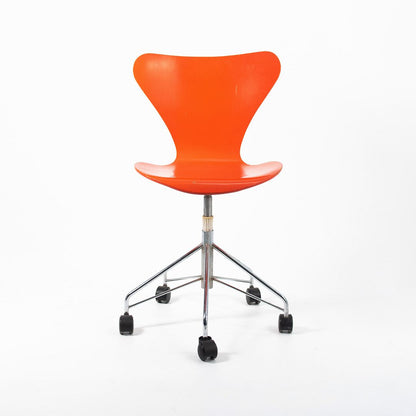 3117 Rolling Chair