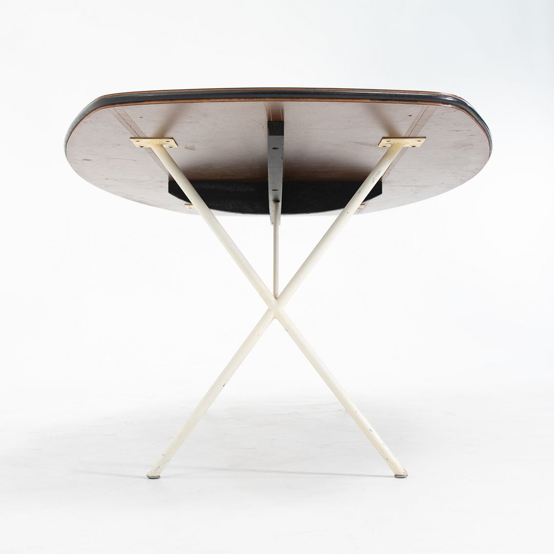 Soft Edge Curved Dining Table, N° 5259