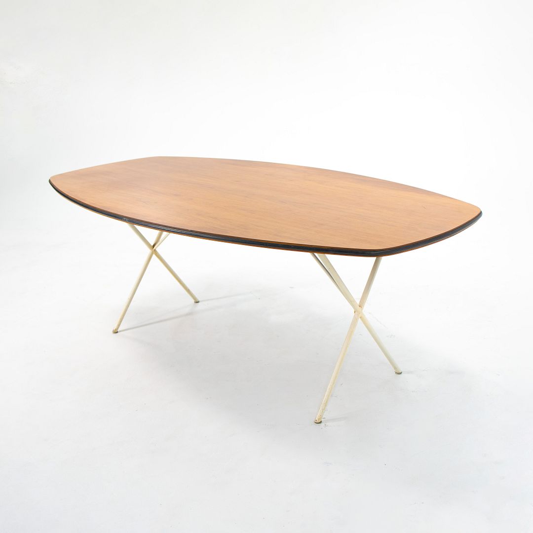 Soft Edge Curved Dining Table, N° 5259