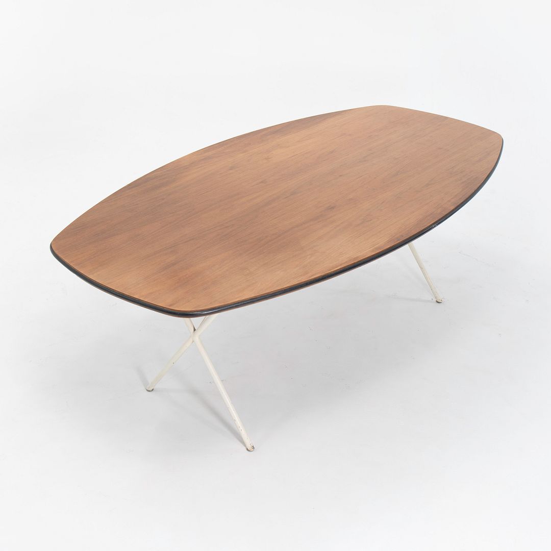 Soft Edge Curved Dining Table, N° 5259
