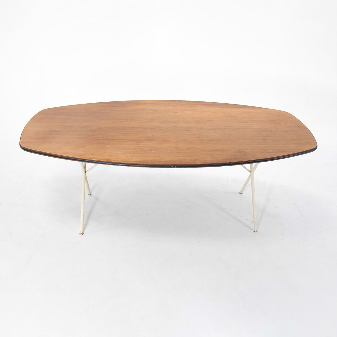 Soft Edge Curved Dining Table, N° 5259