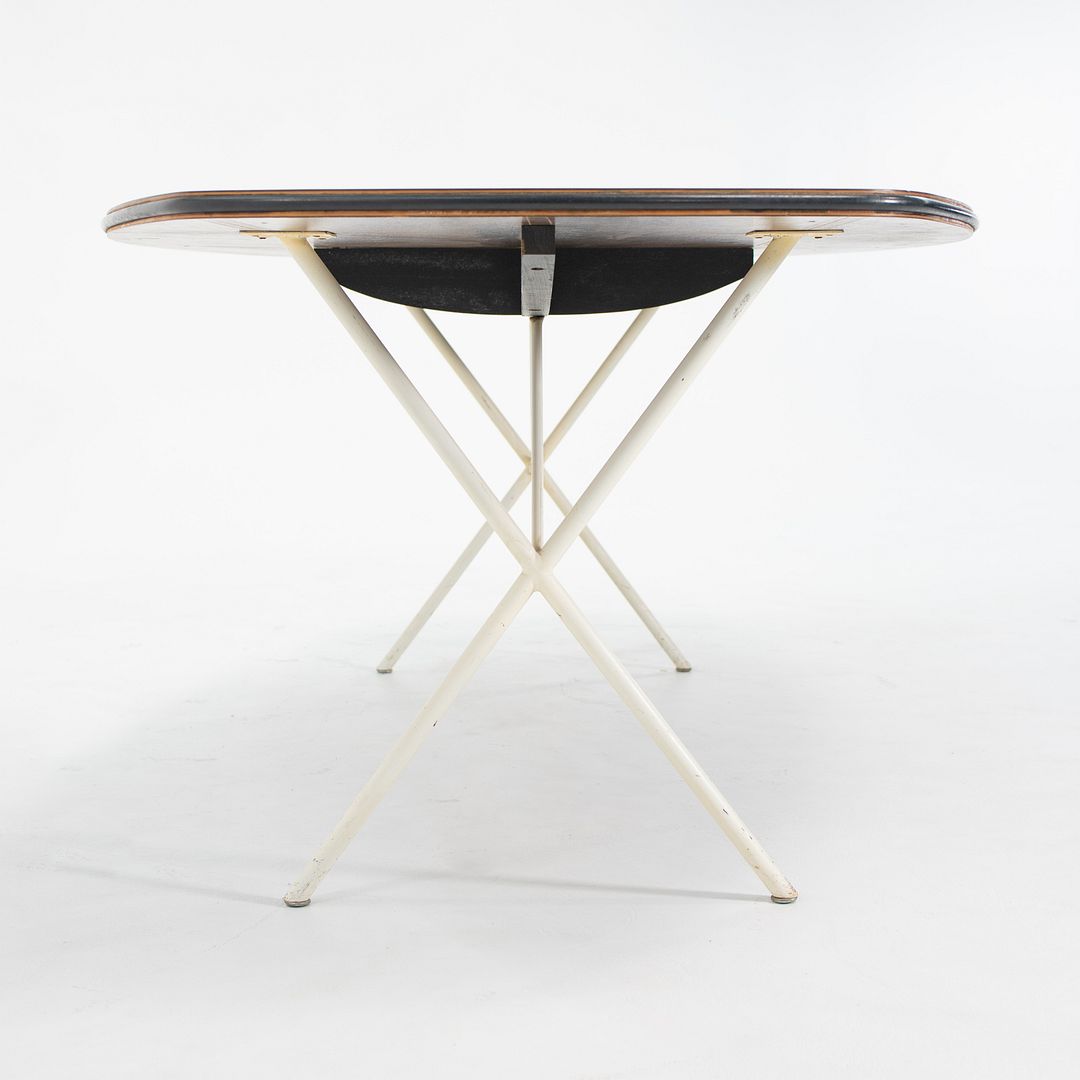 Soft Edge Curved Dining Table, N° 5259
