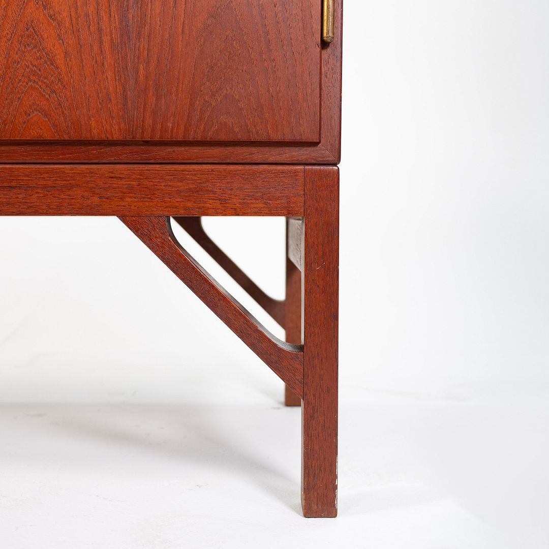 Model A 232 Cabinet