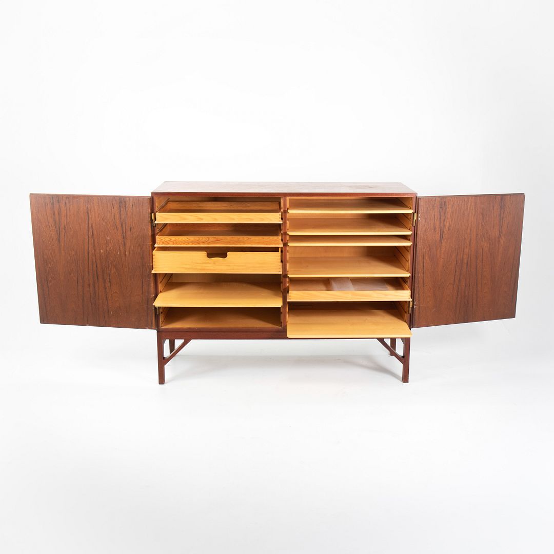 Model A 232 Cabinet
