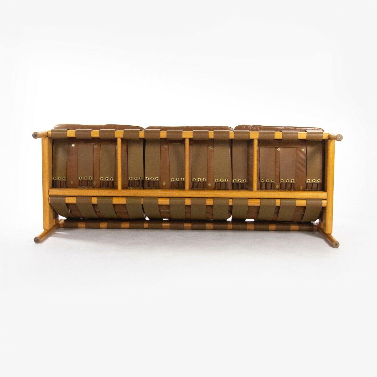 Saronis Sofa