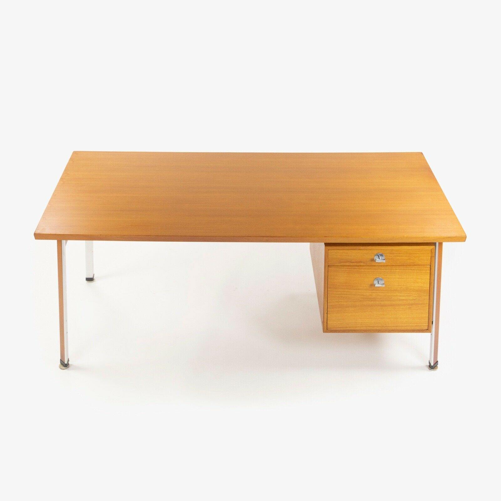 Model 963 Desk