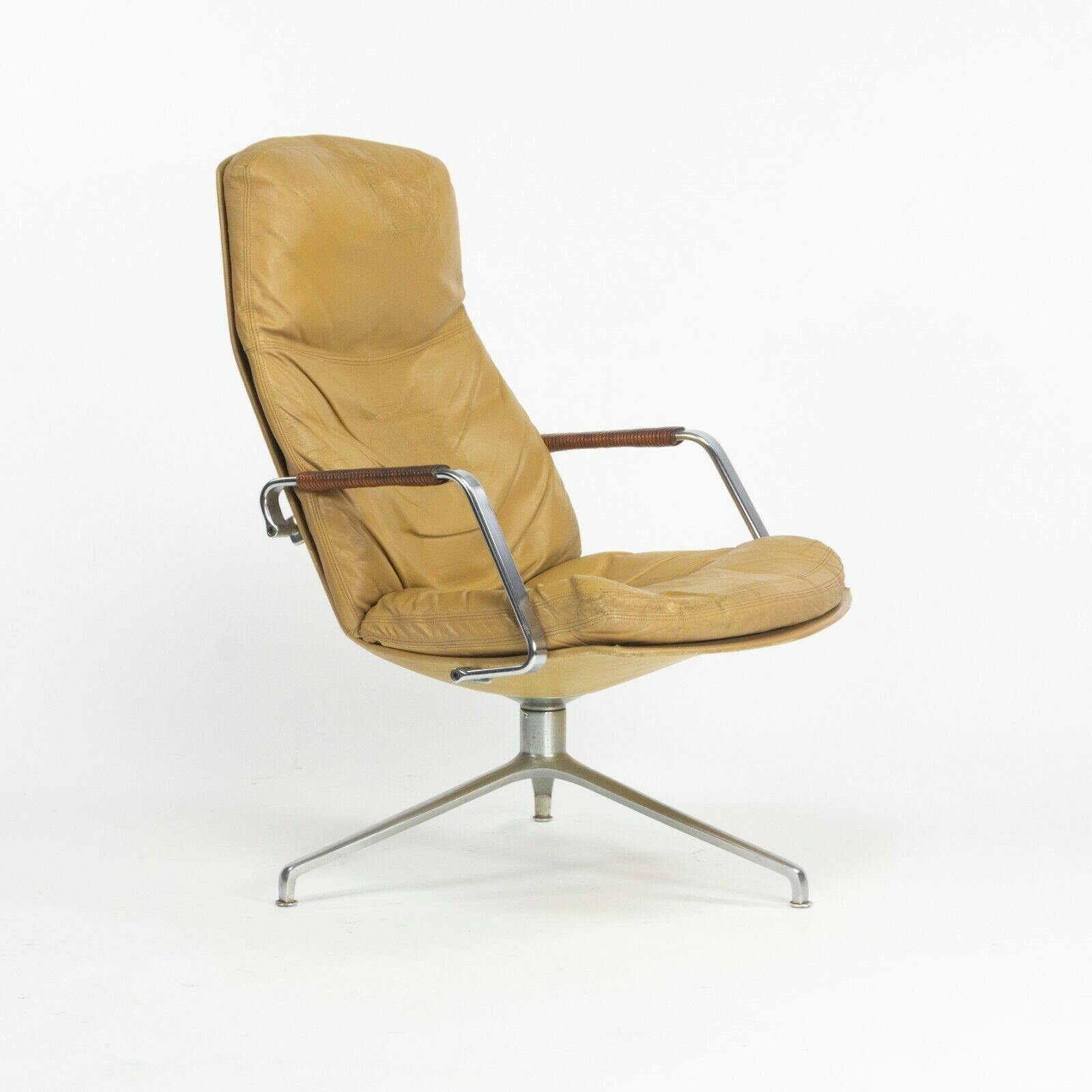 FK86 Lounge Chair