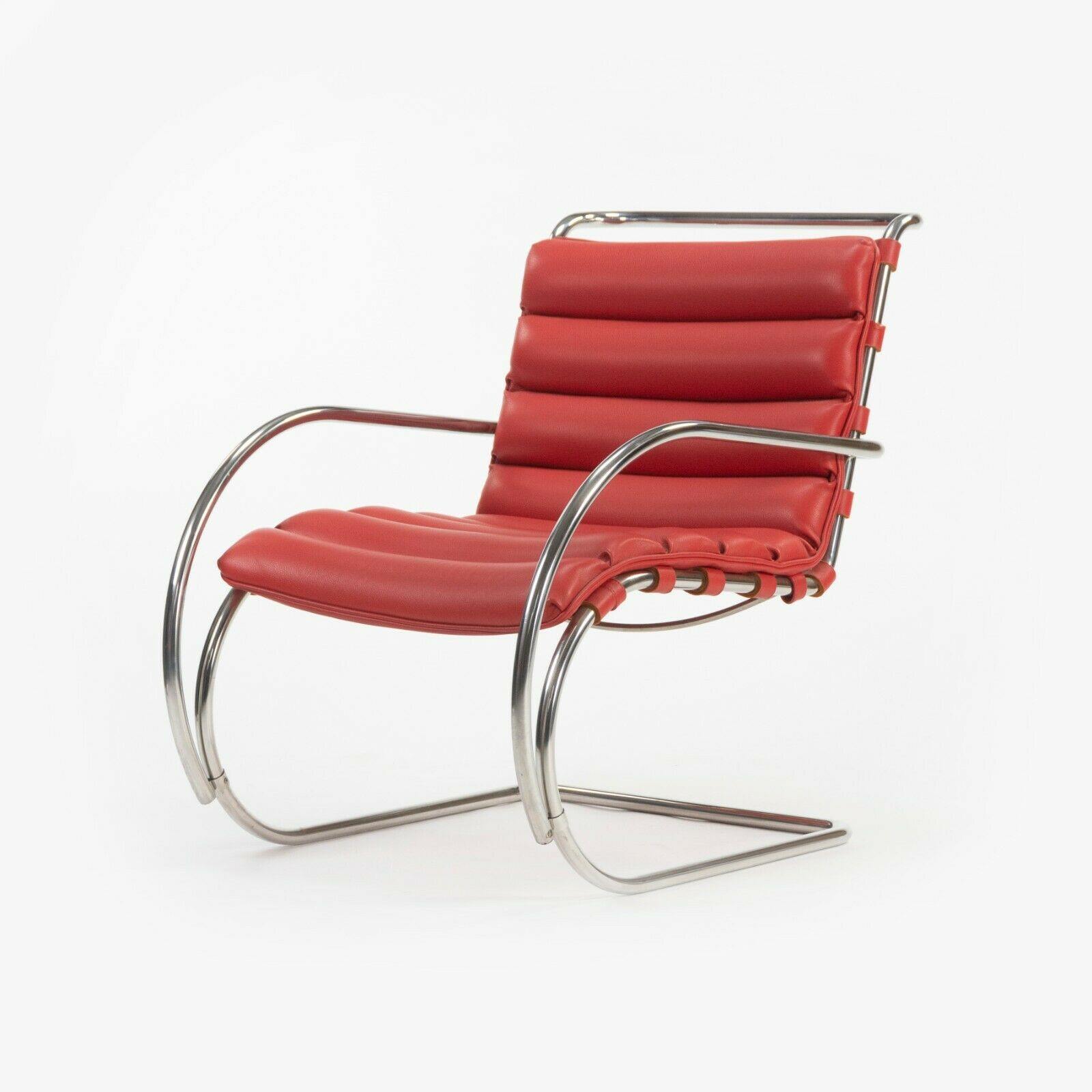 MR EO7M Lounge Chairs