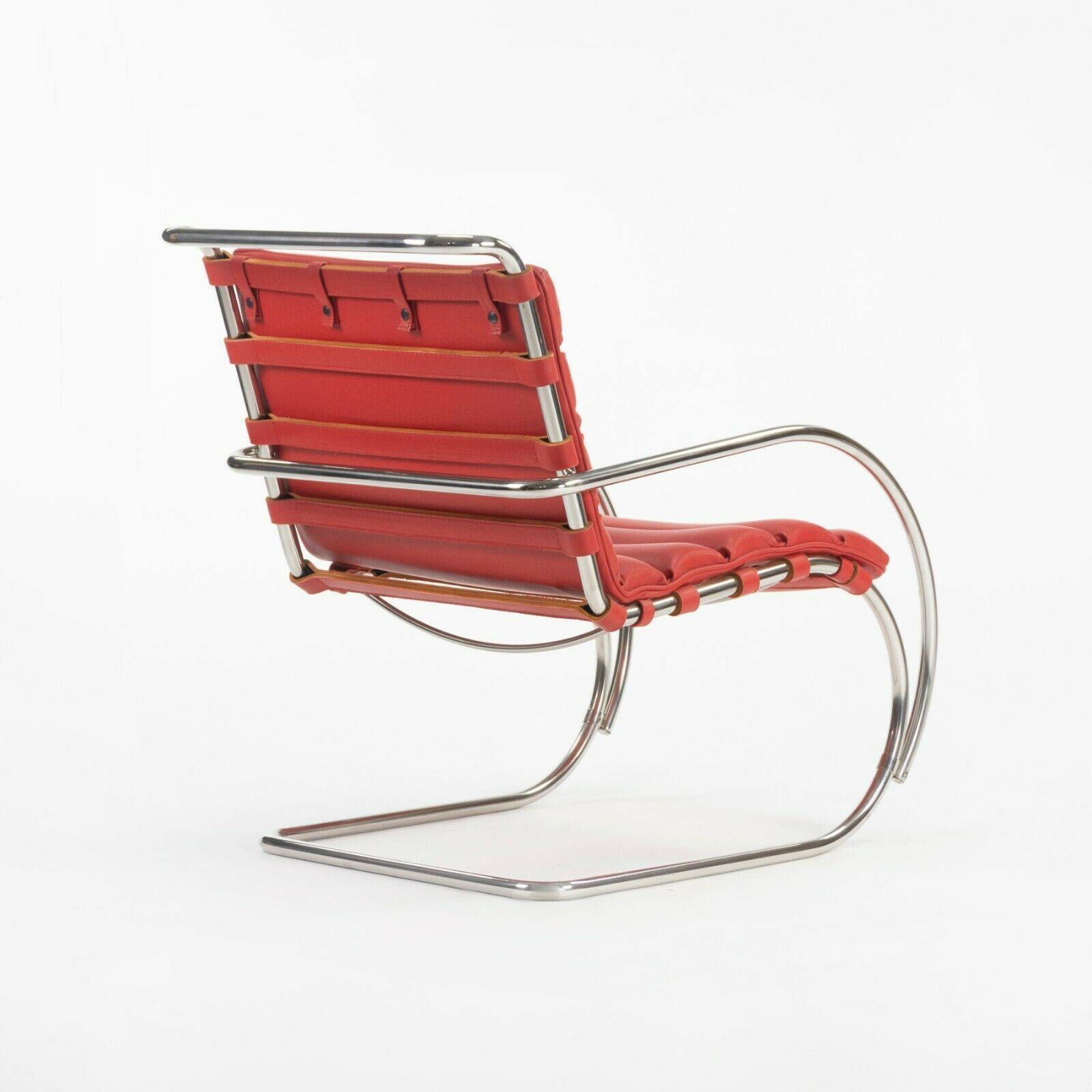MR EO7M Lounge Chairs