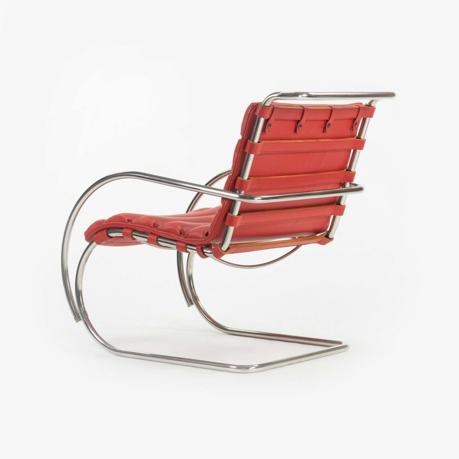 MR EO7M Lounge Chairs