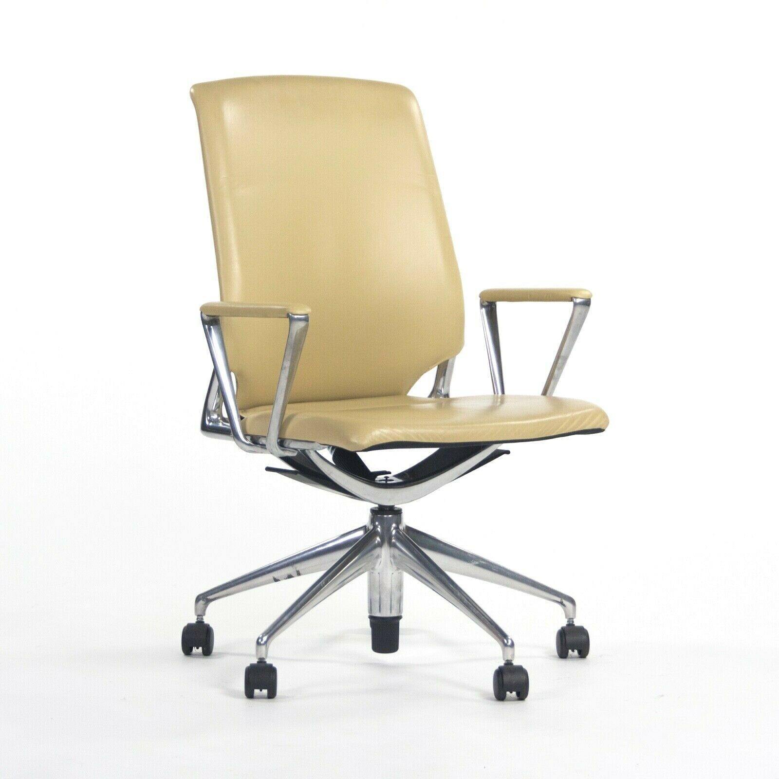 Meda Chair