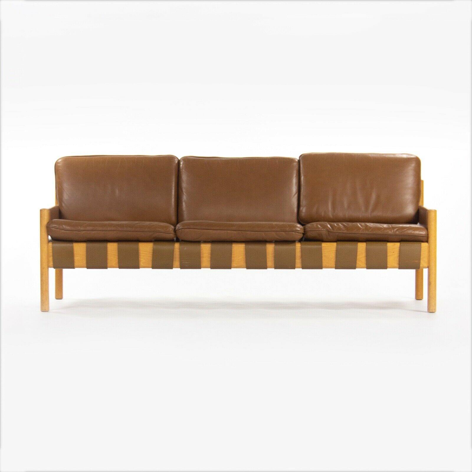 Saronis Sofa