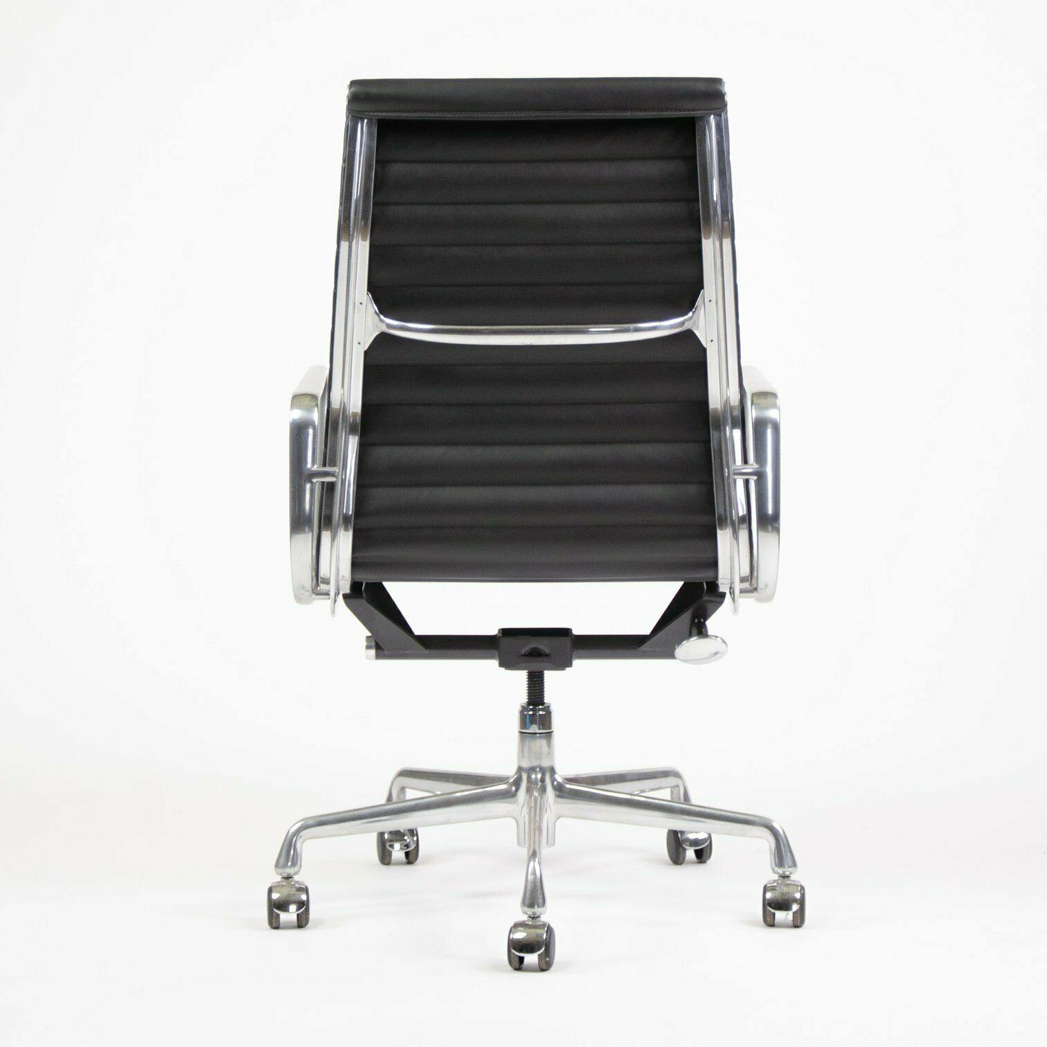 Aluminum Executive Chair