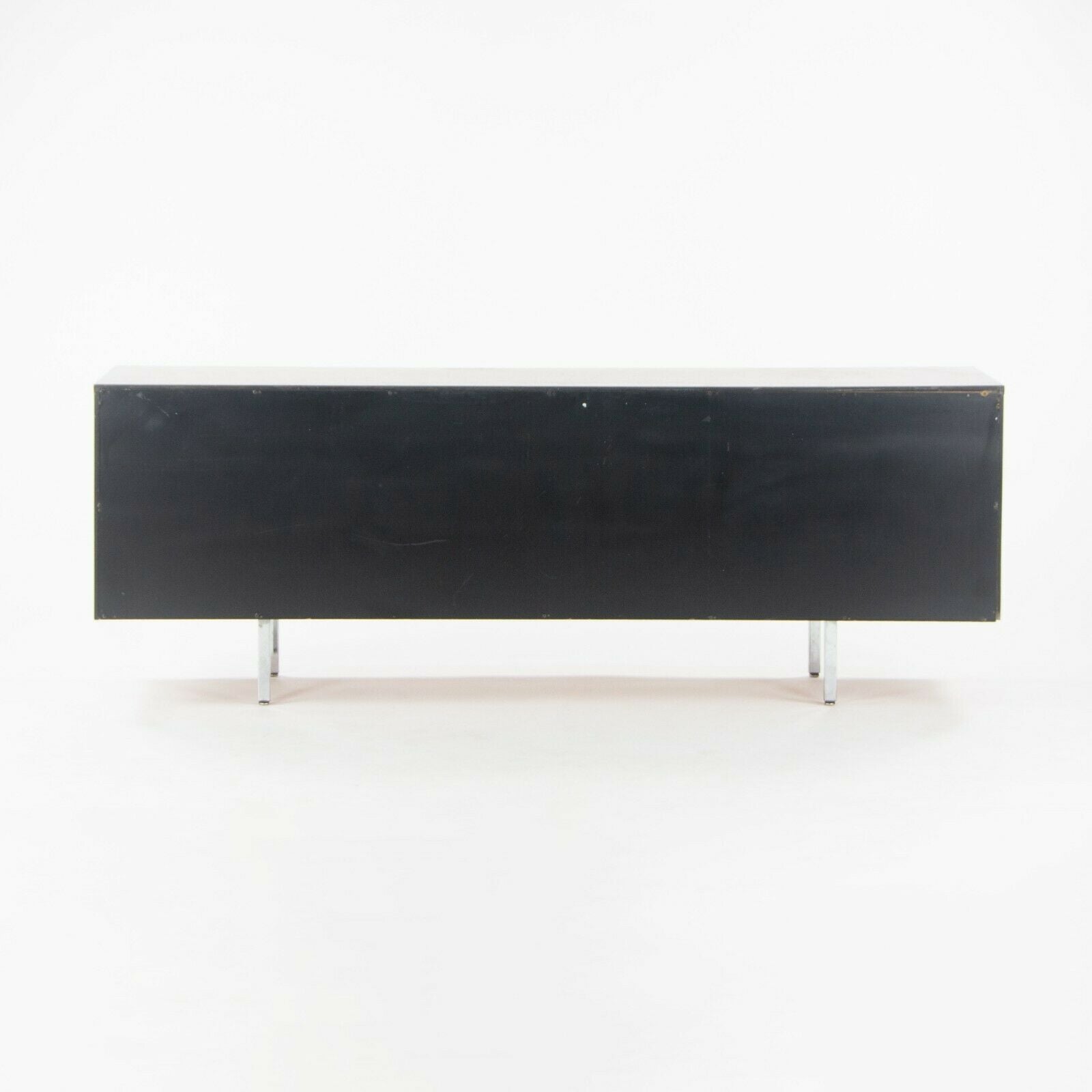 8000 Series EOG Credenza