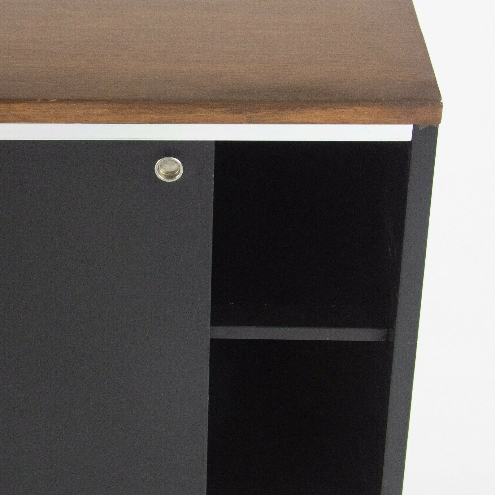 8000 Series EOG Credenza