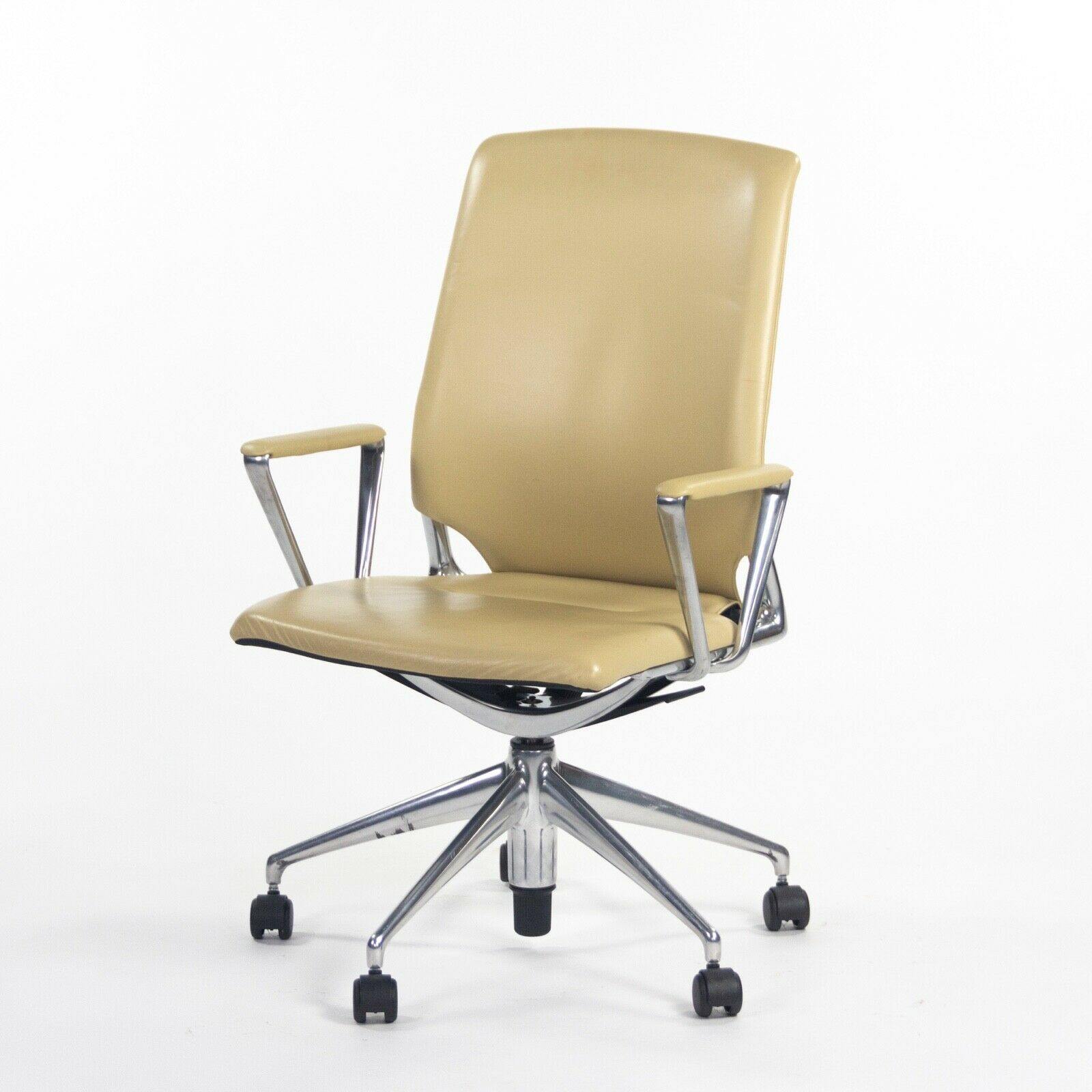 Meda Chair