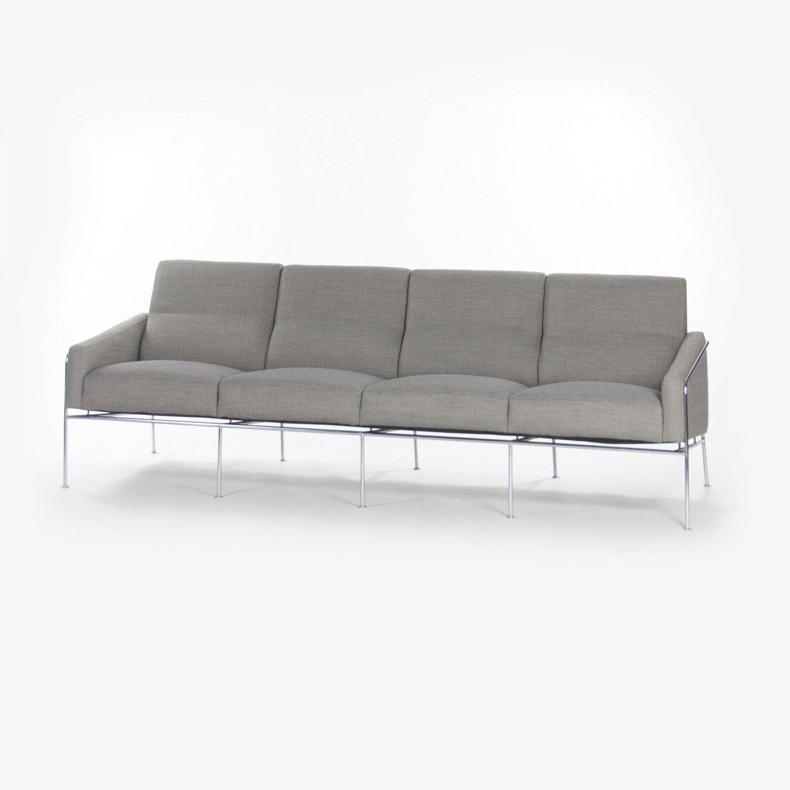 1957 Arne Jacobsen Fritz Hansen of Denmark Sofa Model 3300/4