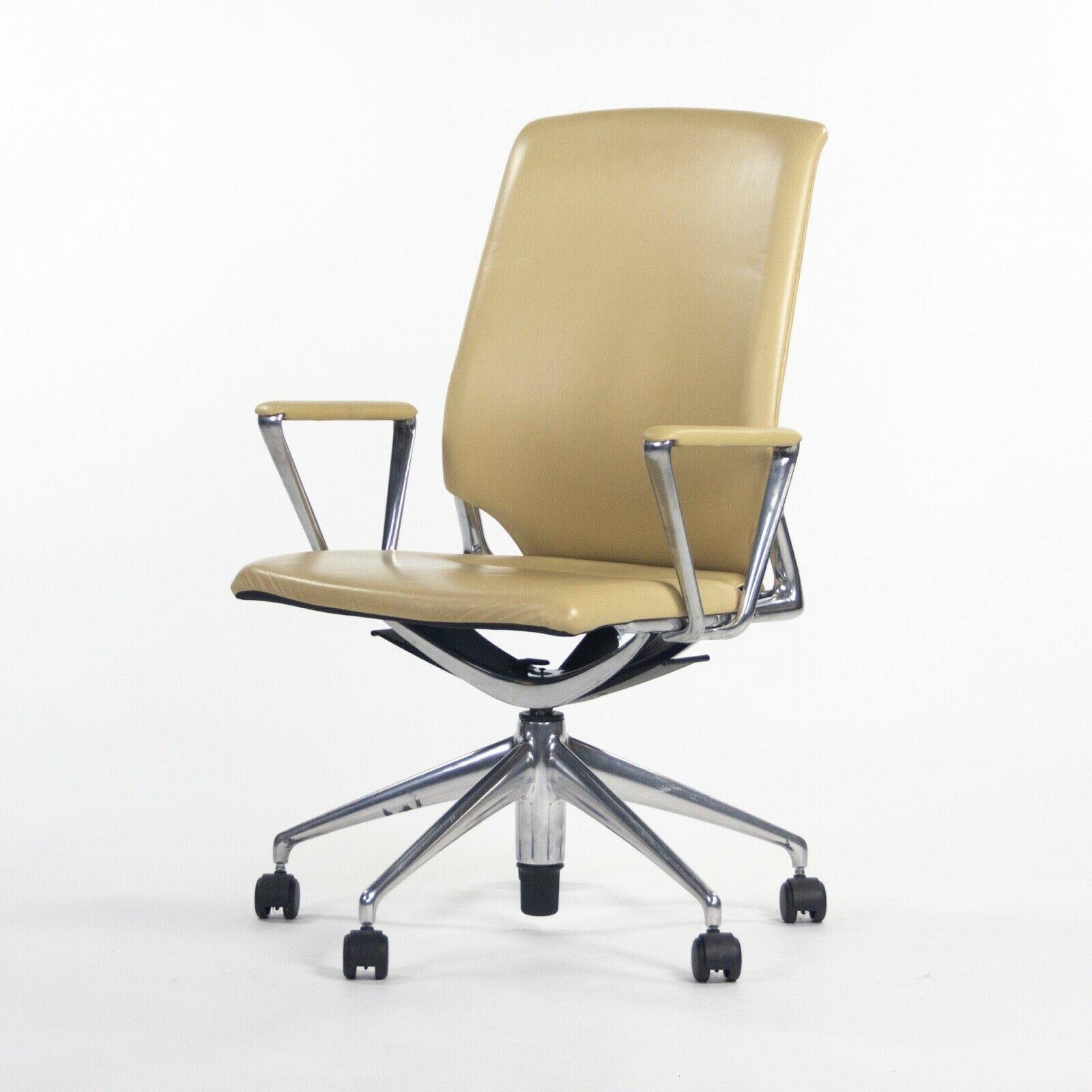 Meda Chair