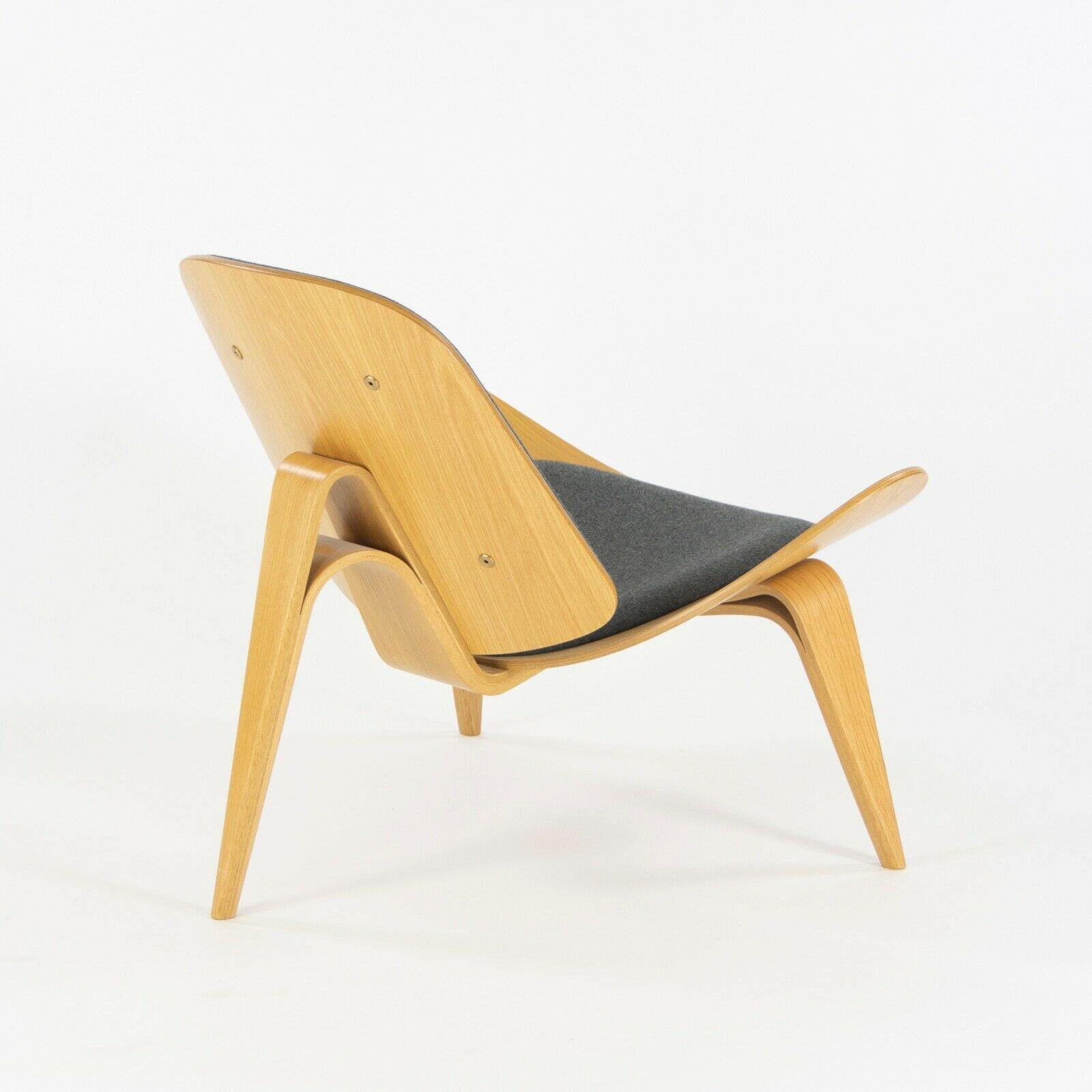 CH07 Lounge Chairs