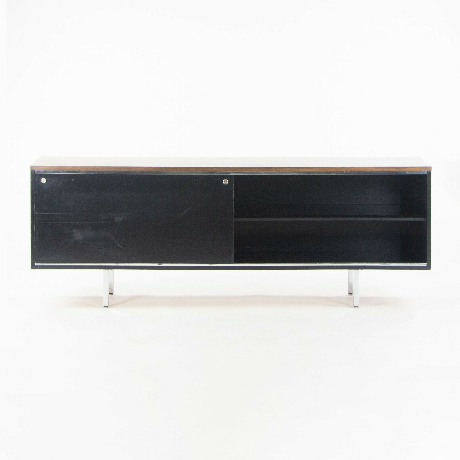 8000 Series EOG Credenza