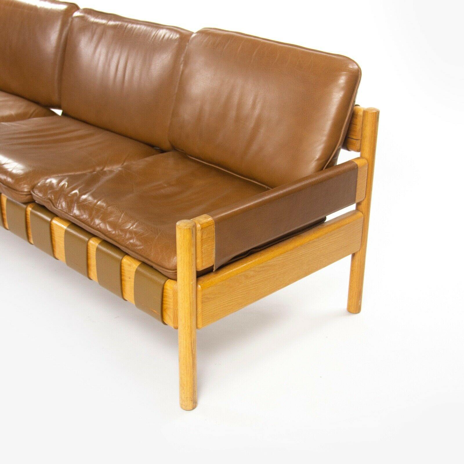 Saronis Sofa