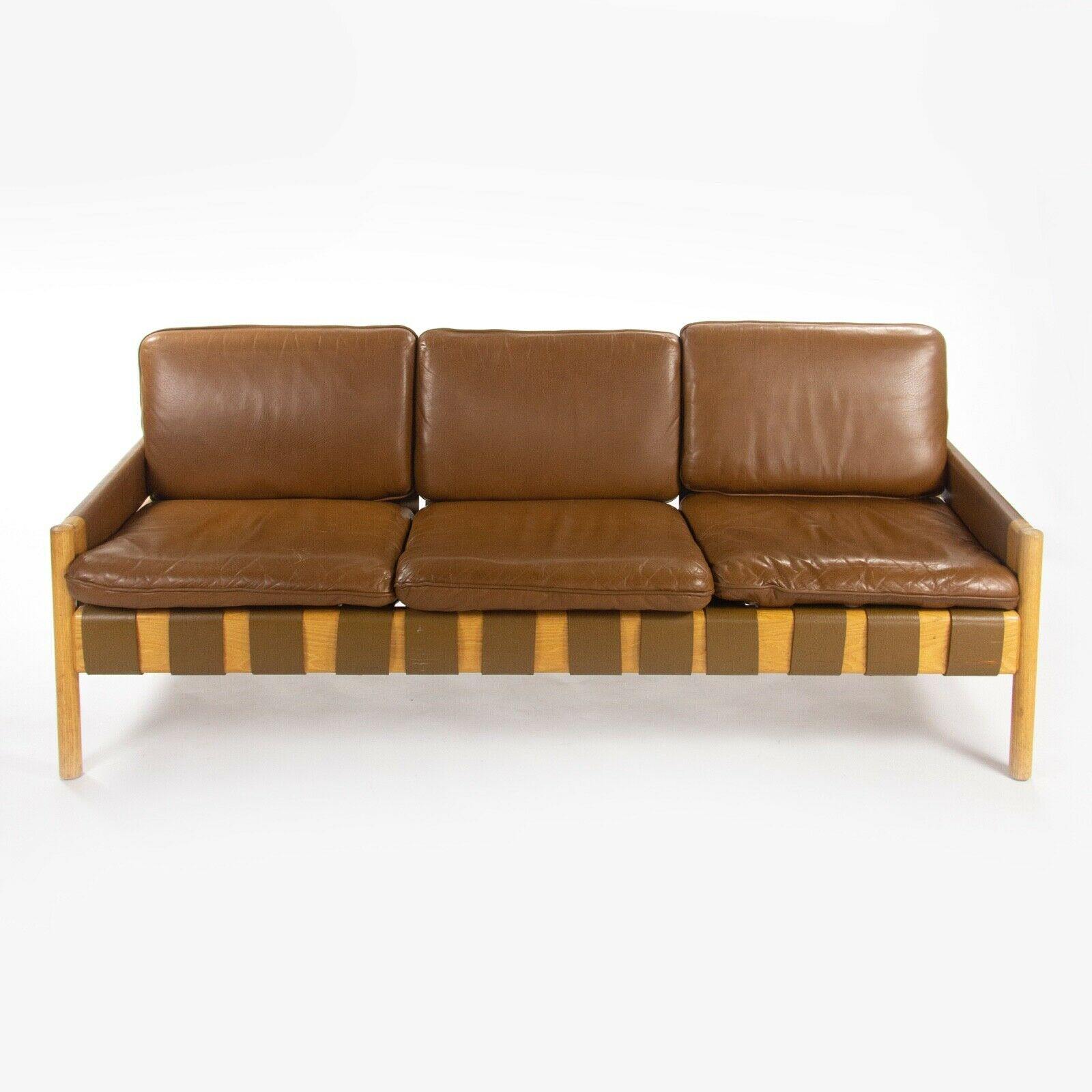 Saronis Sofa