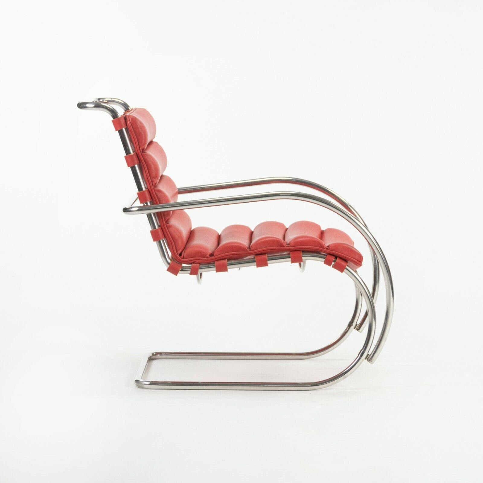 MR EO7M Lounge Chairs