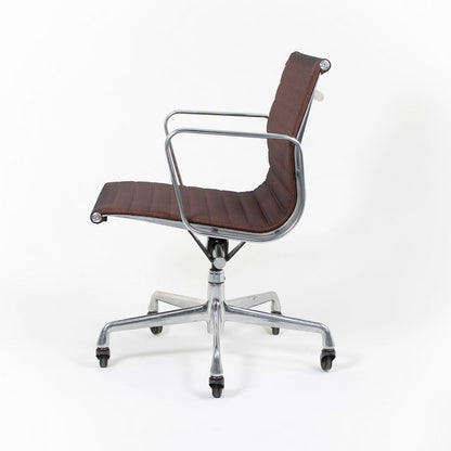 Eames Aluminum Group Management Chair