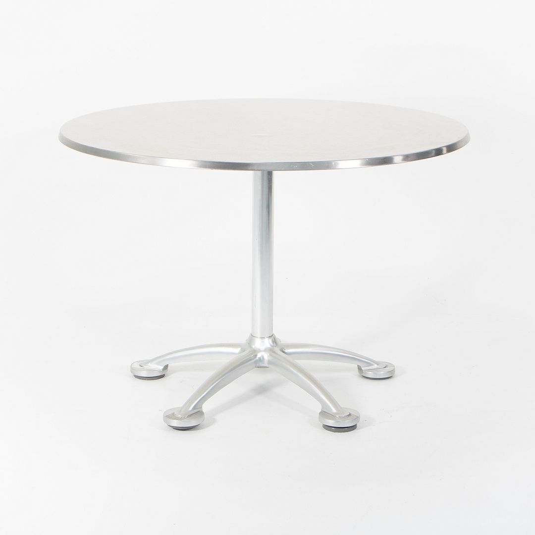 Pensi Outdoor Table