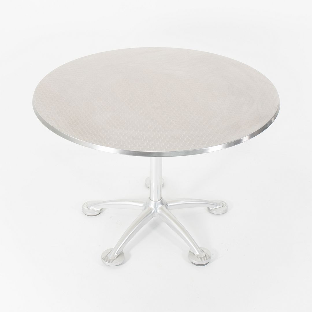 Pensi Outdoor Table