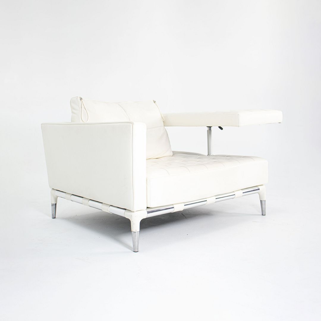 PRIVÉ Lounge Chairs