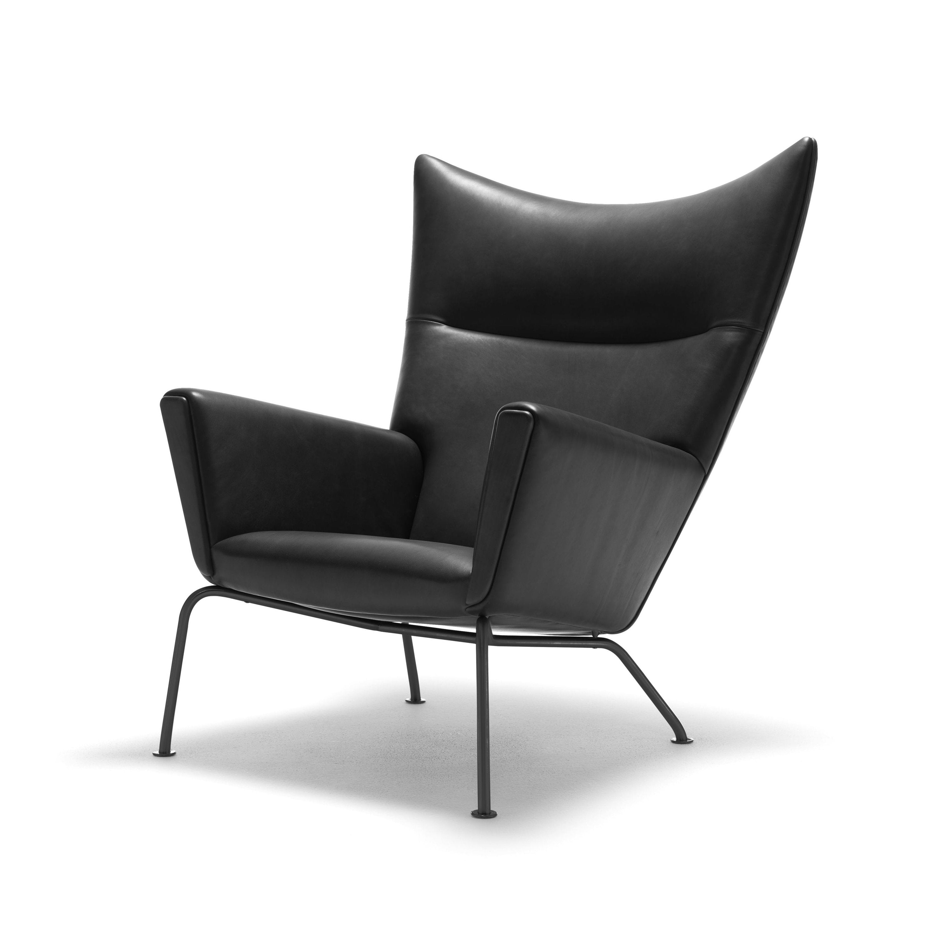 CH445 Wing Chair