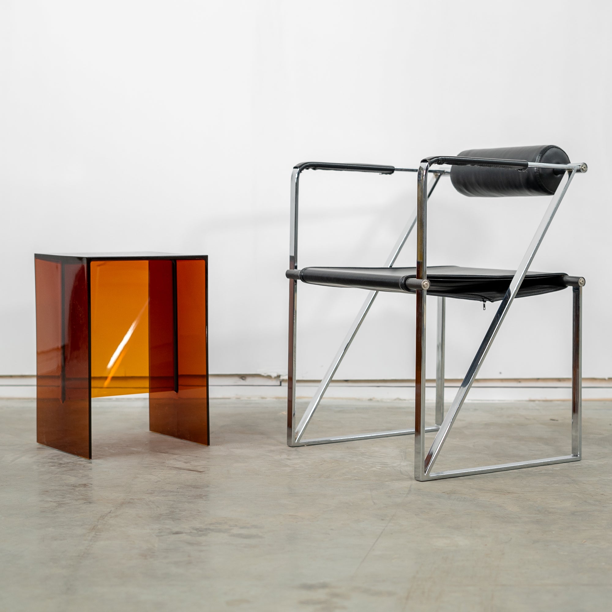 Max-Beam Side Table