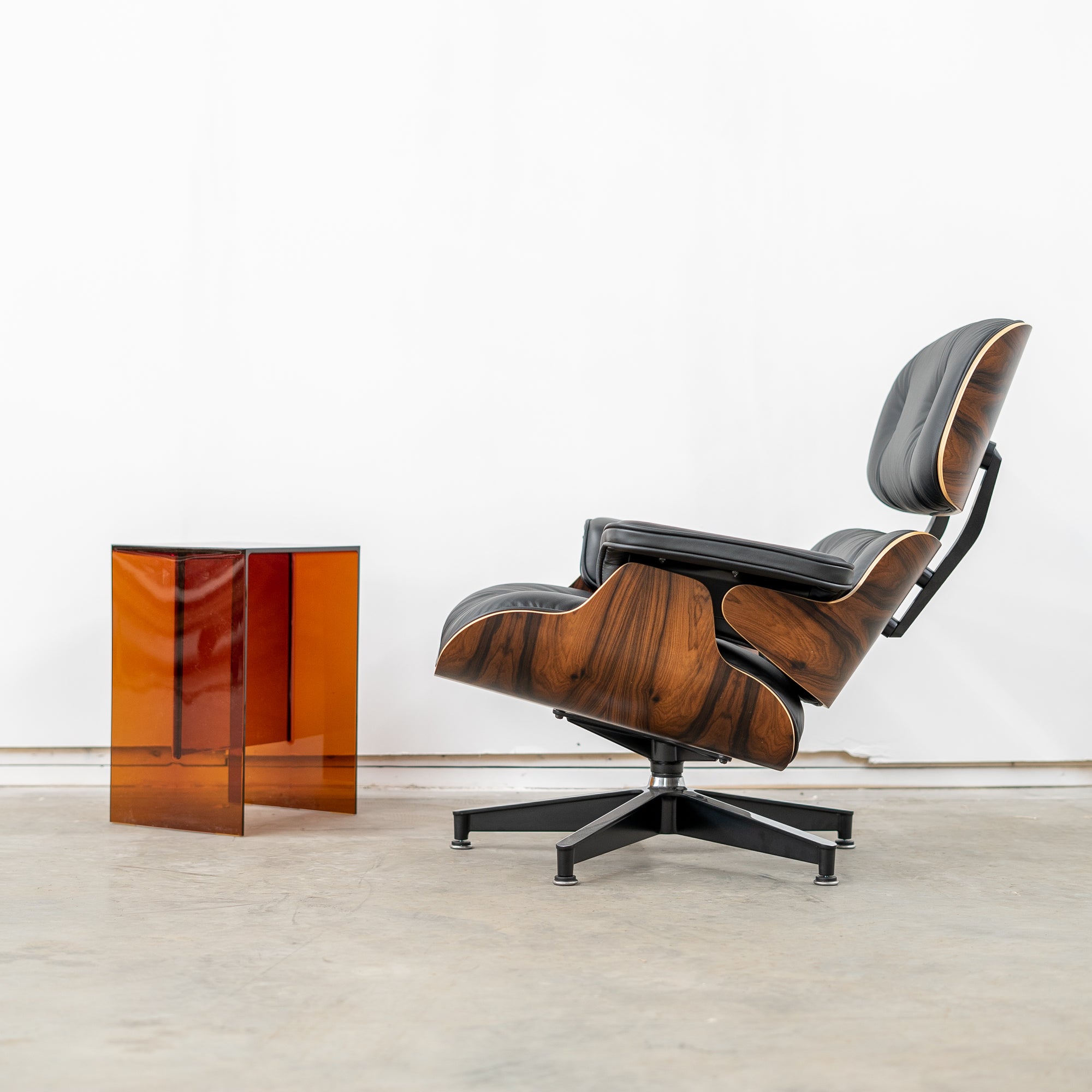 Max-Beam Side Table