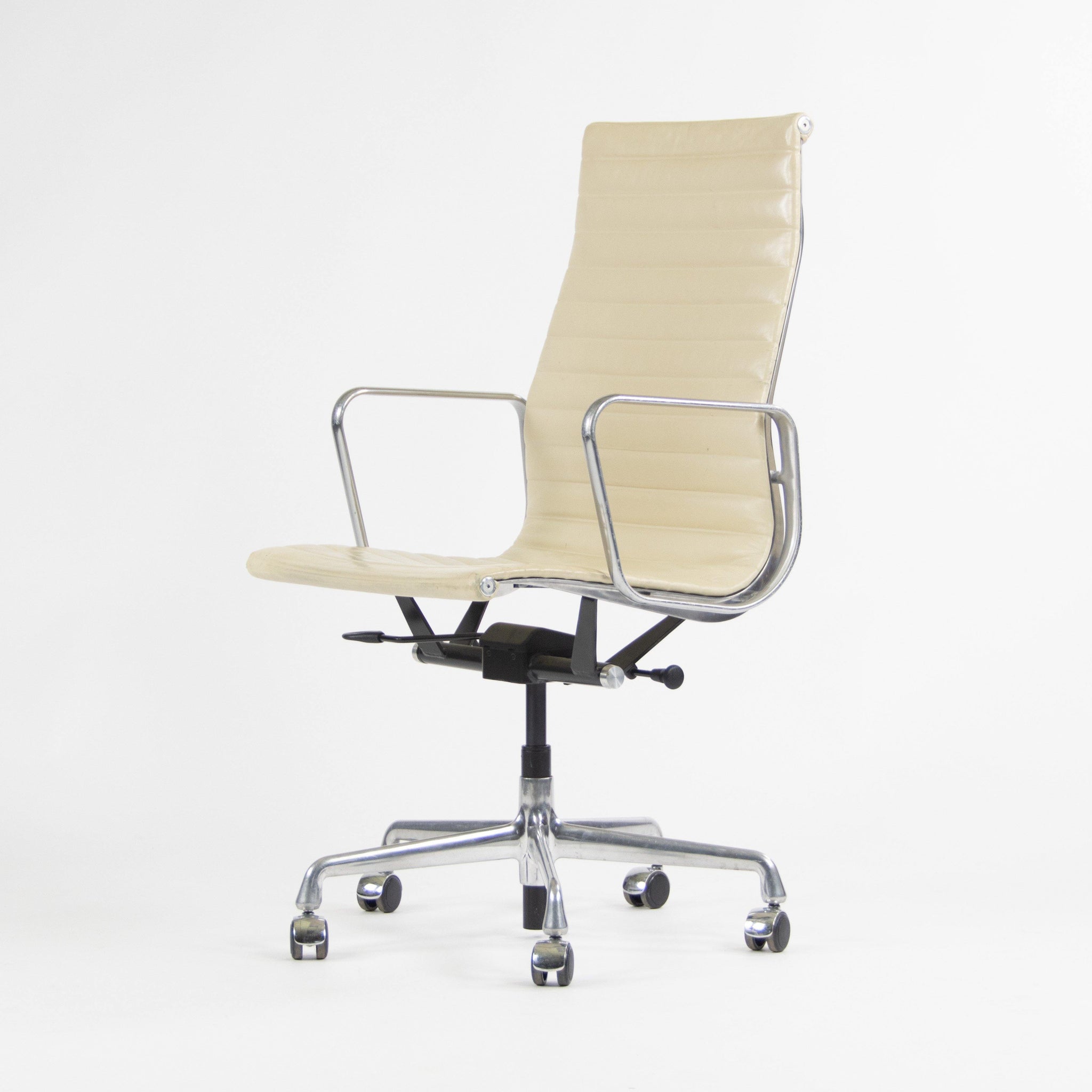 Herman Miller Eames 2011 Executive Aluminum Group Desk Chair 41x Available Ivory - Rarify Inc.