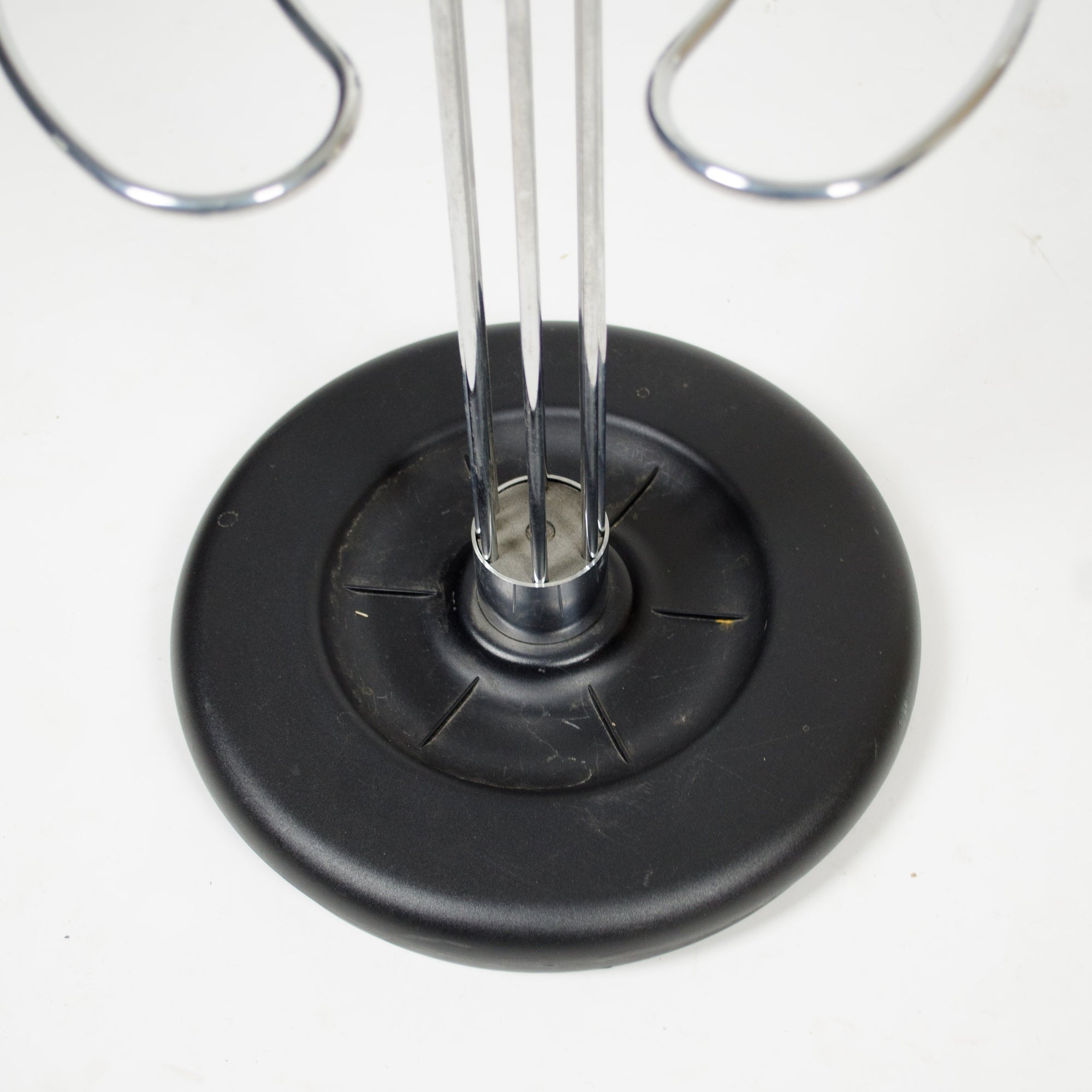 Cusago Coat Hanger