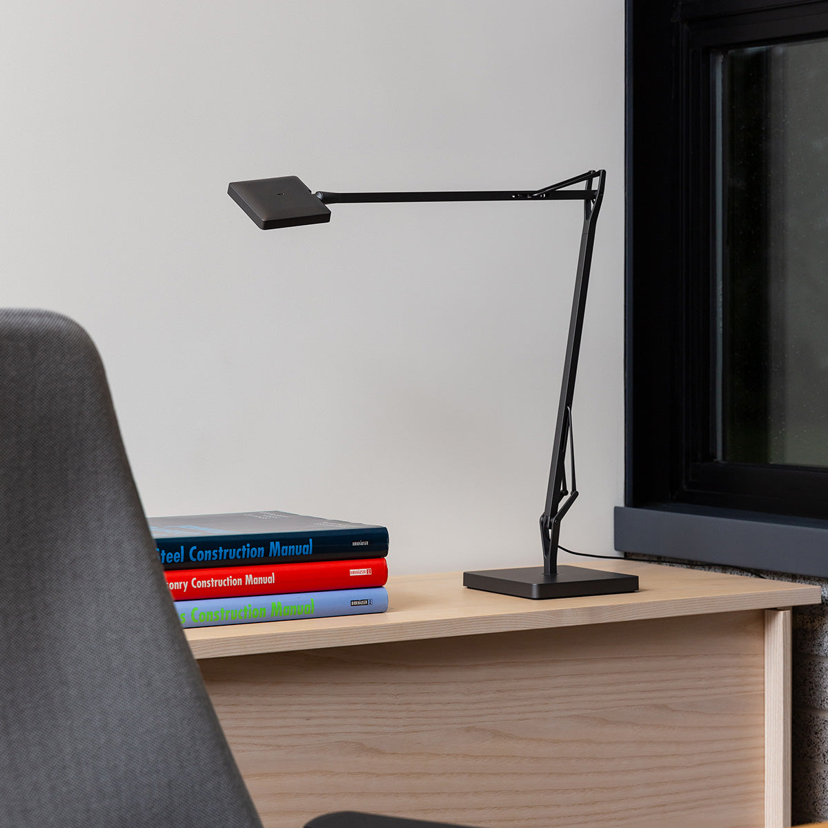 Kelvin LED Table Lamp