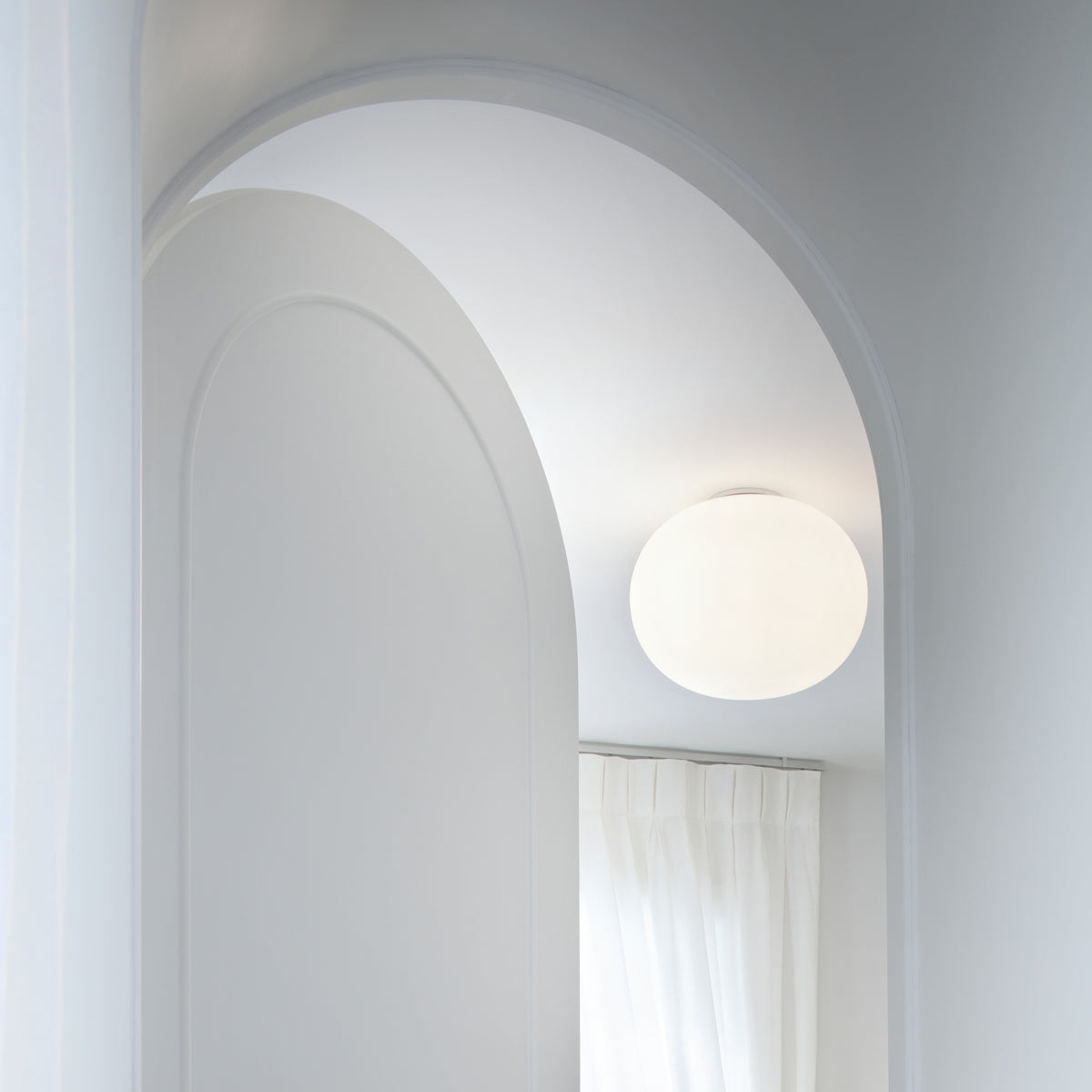 Glo-Ball Ceiling and Wall Lamp