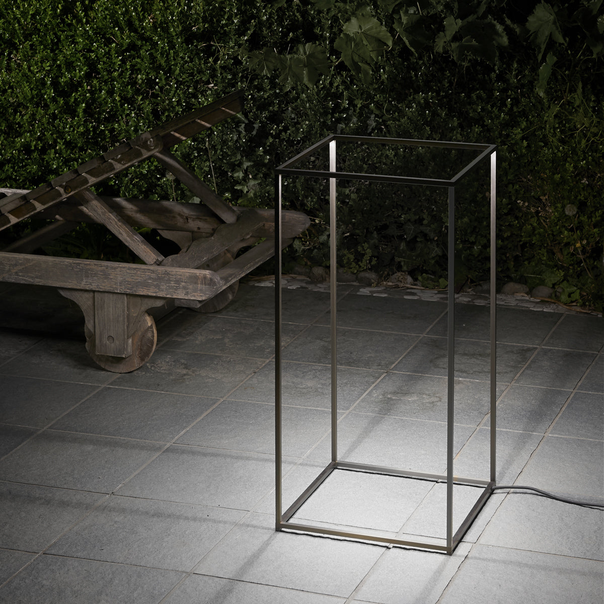 Ipnos Outdoor Floor Lamp