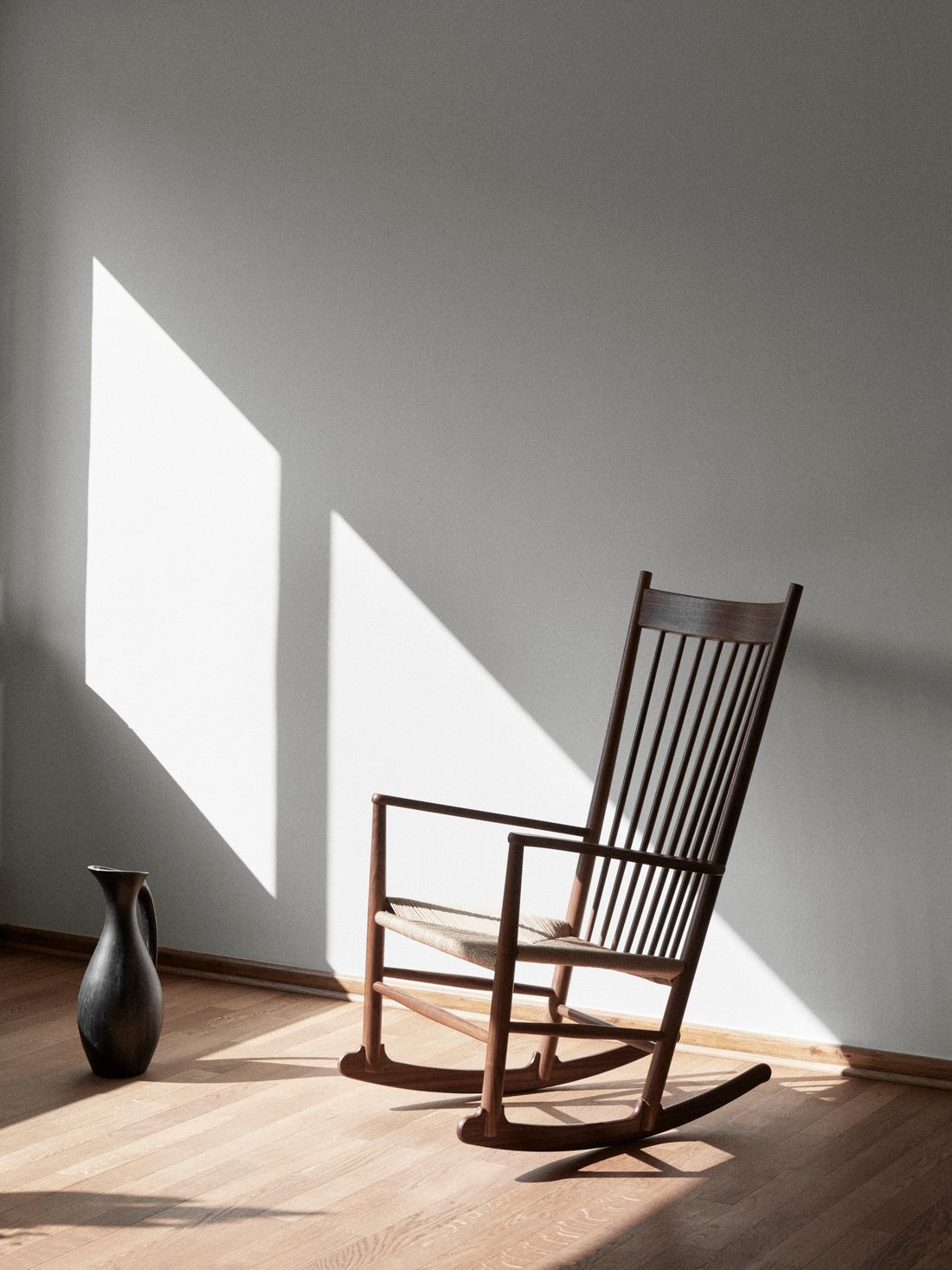 Wegner J16 Rocking Chair