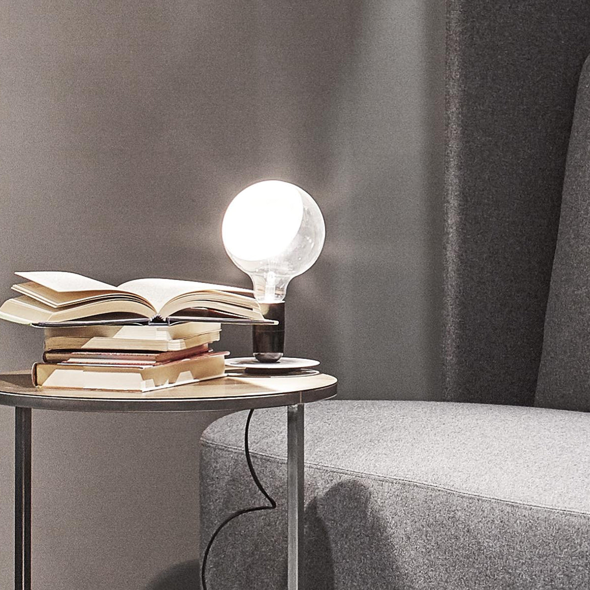 Lampadina Table Lamp