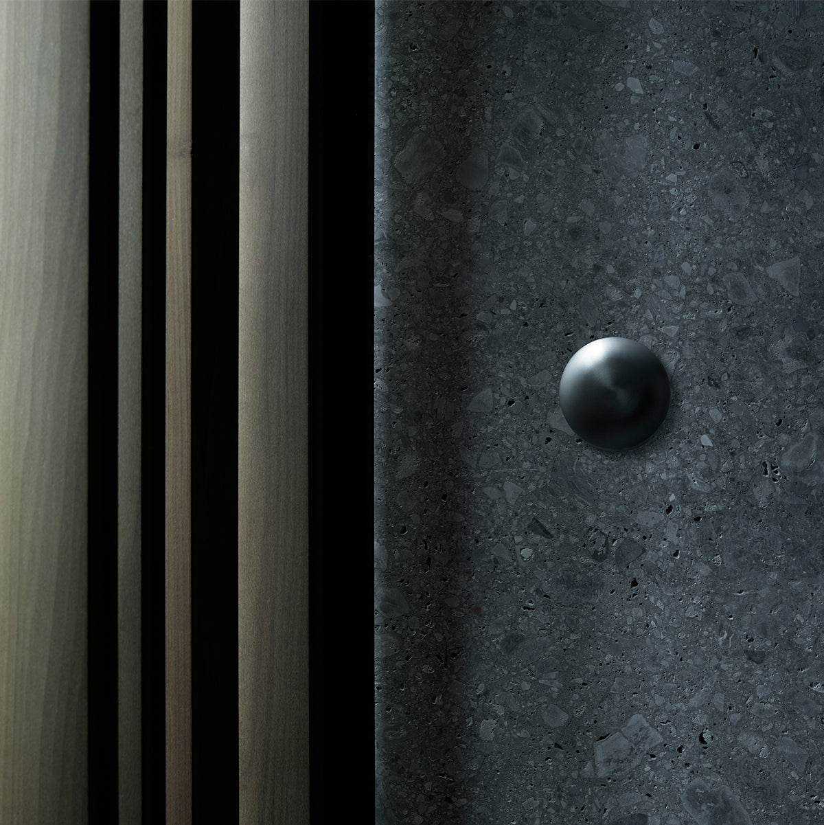 Bellhop Indoor/Outdoor Wall Lamp