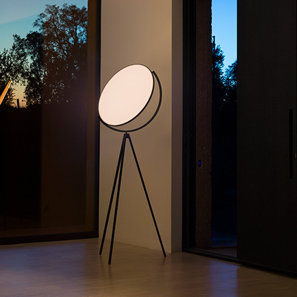 Superloon Floor Lamp