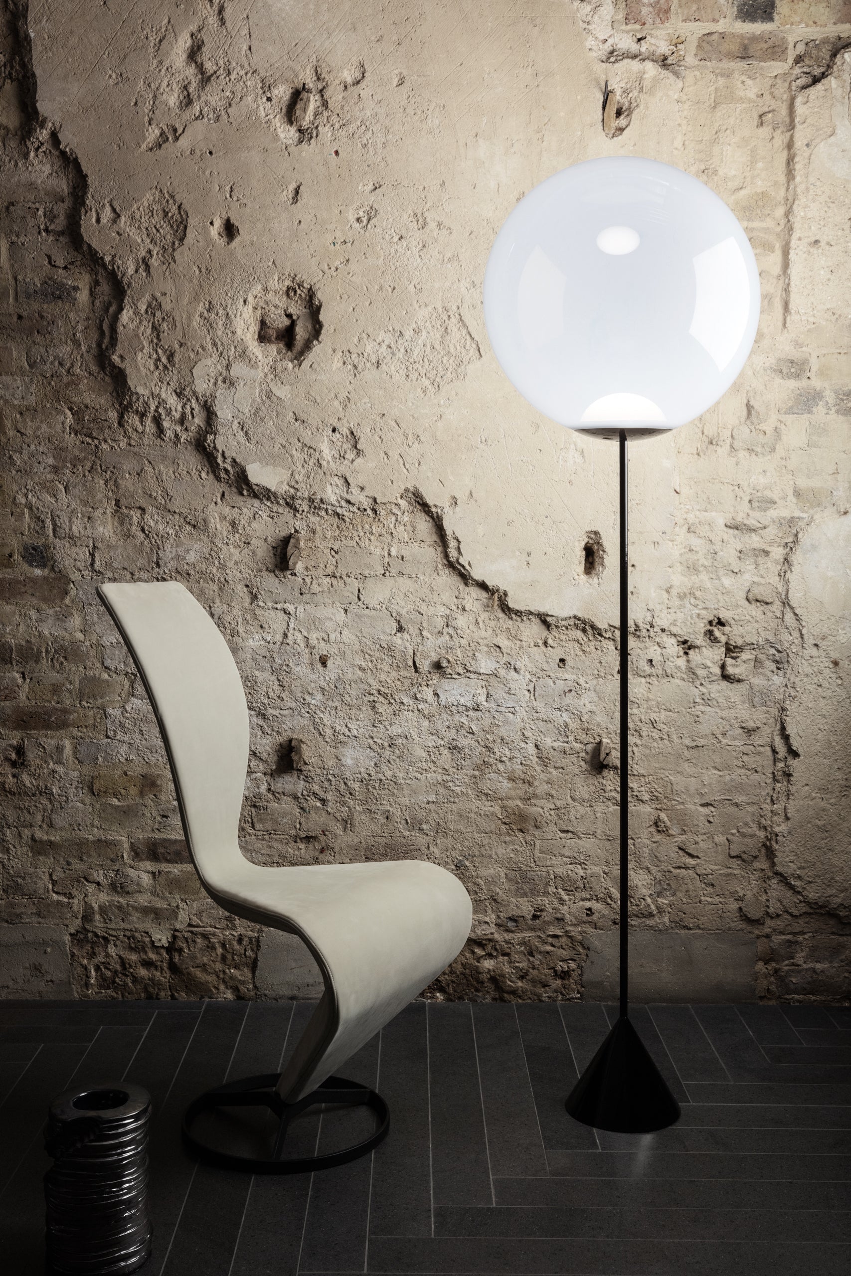 S Chair