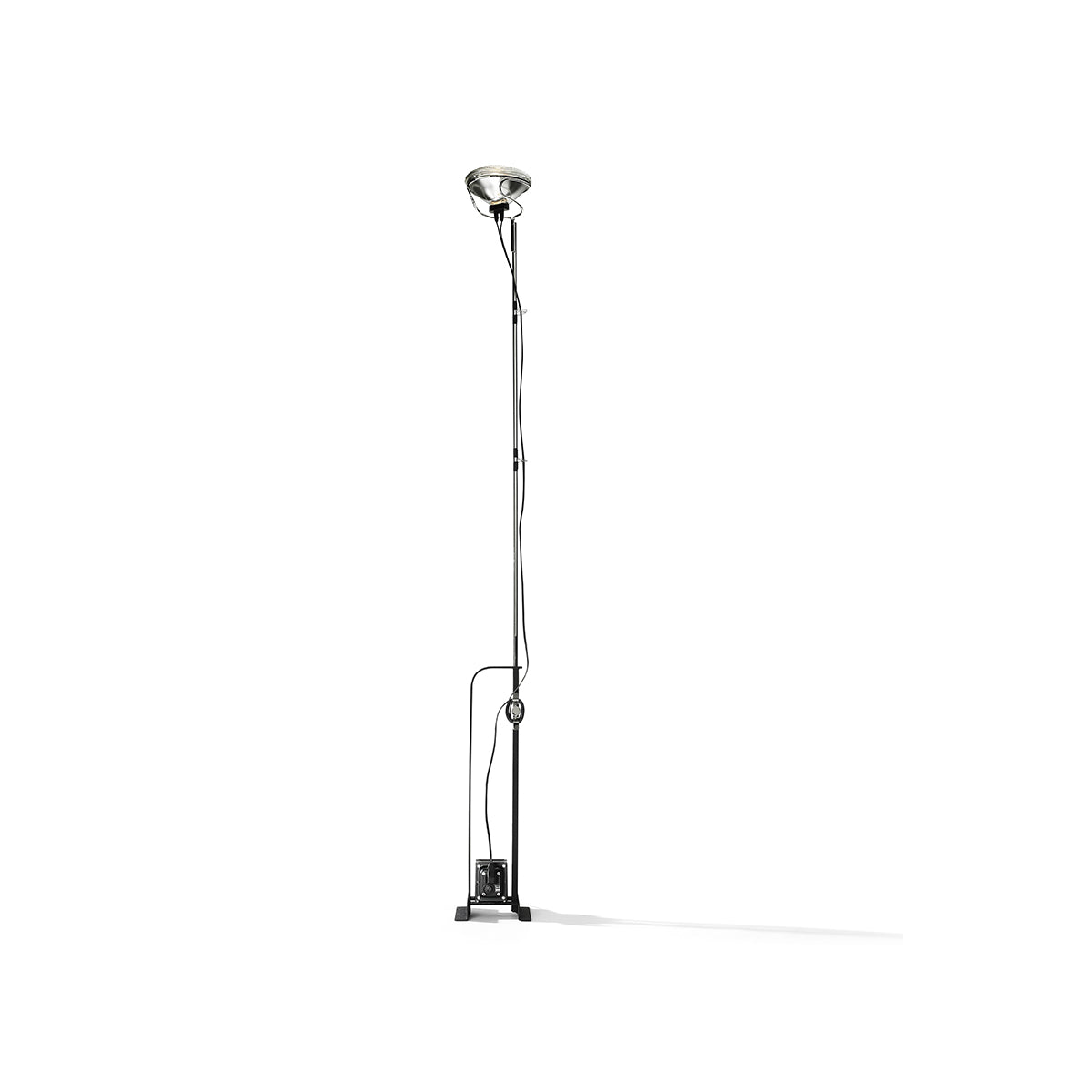 Toio LED Floor Lamp