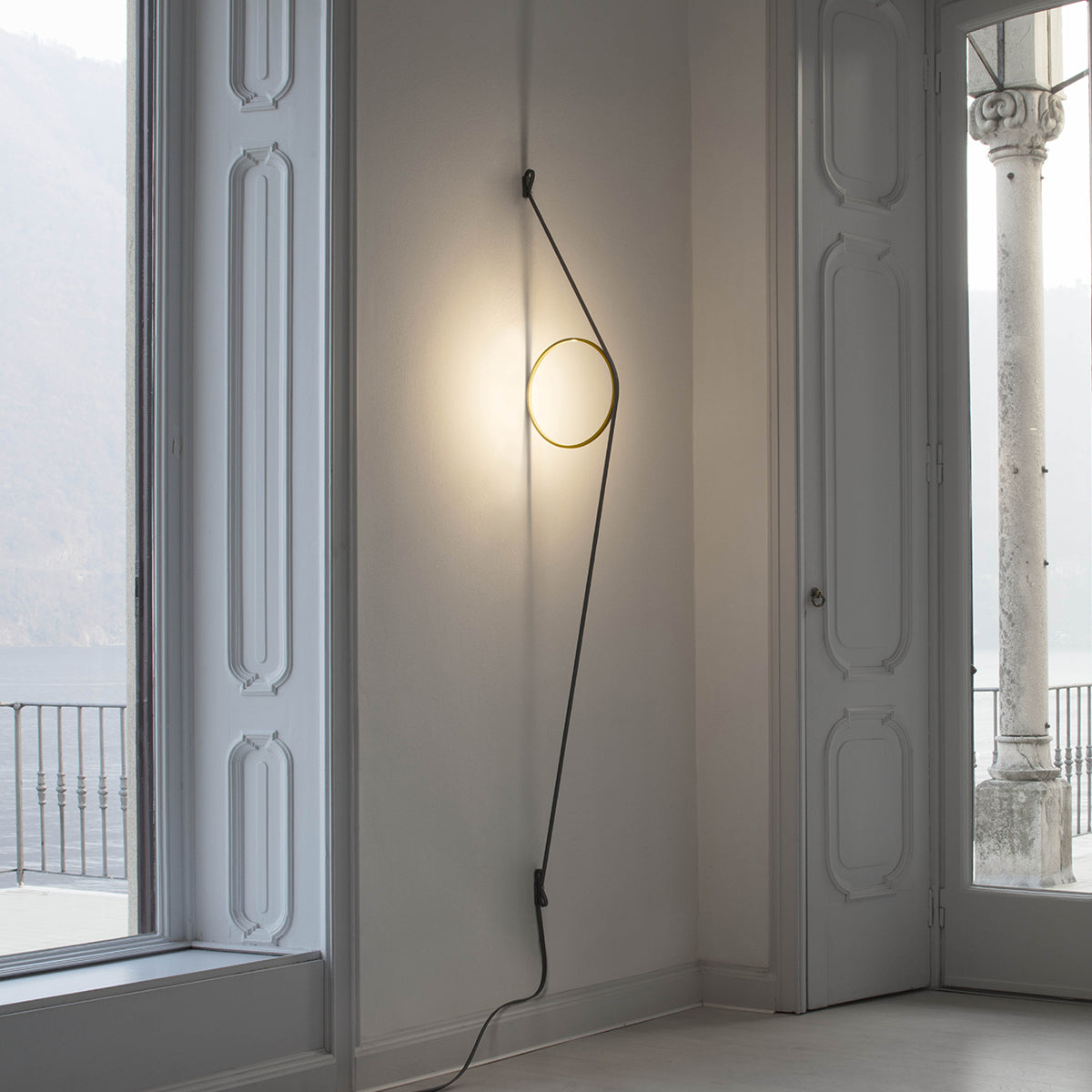 WireRing Wall Lamp