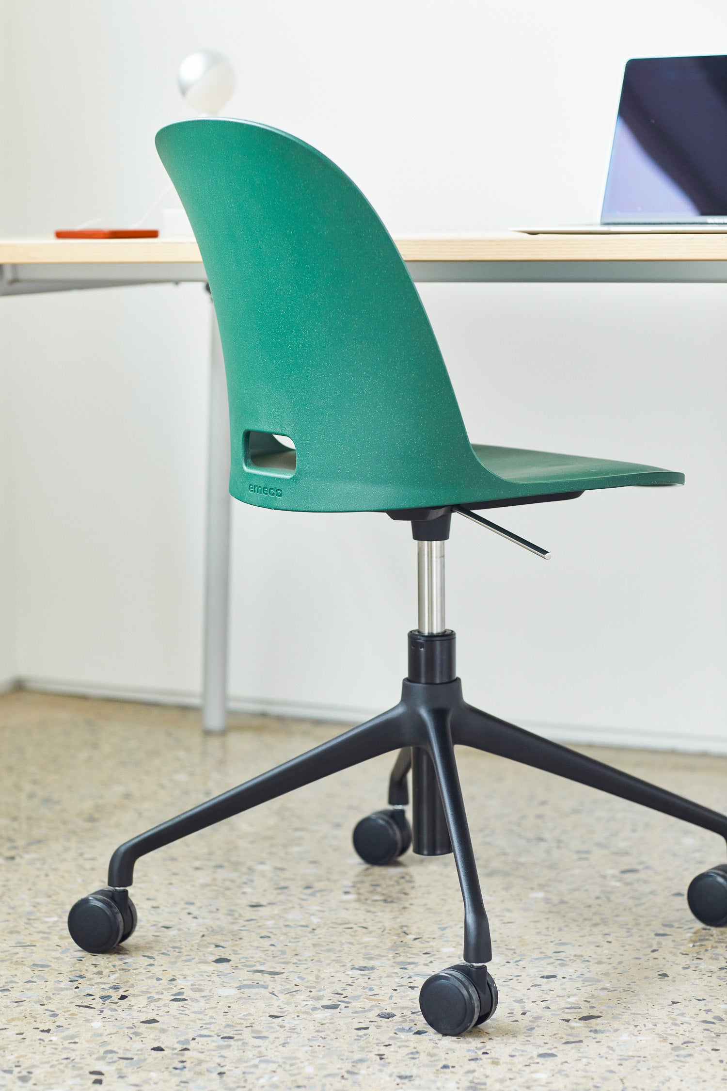 Alfi Work Swivel Chair with Casters