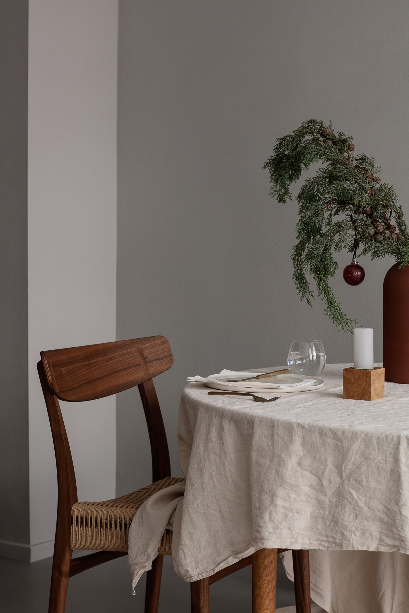 CH23 Dining Chair