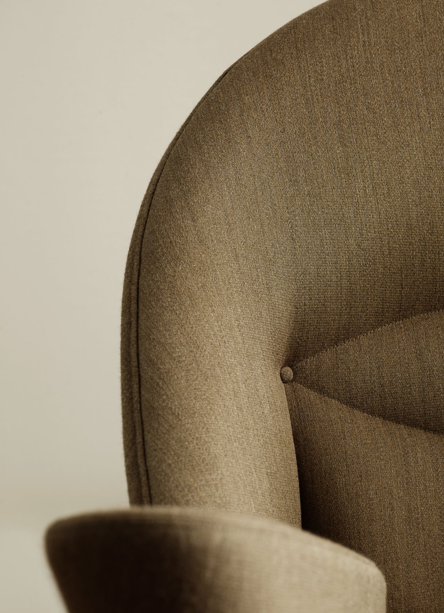 CH468 Oculus Chair